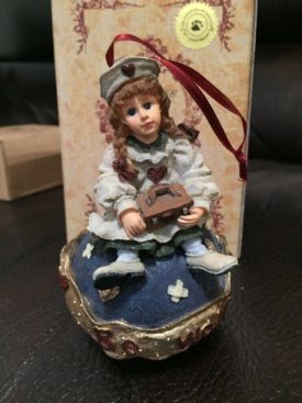 Yesterdays Child Boyds Dollstone The Boyds Collection Ltd. Katherine...Kind Heart Figurine