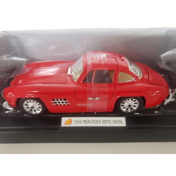 Sunnyside Limited 1954 Red Mercedes-Benz 300SL Club 24 Collectors Edition 1:24 Scale - Image 3