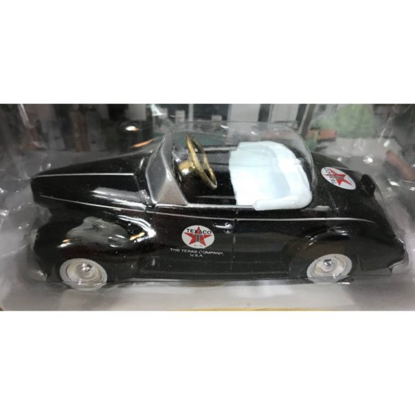 Gearbox Limited Edition Collectible - 1940 Ford Deluxe Coupe Pedal Car 1/64 - Image 3