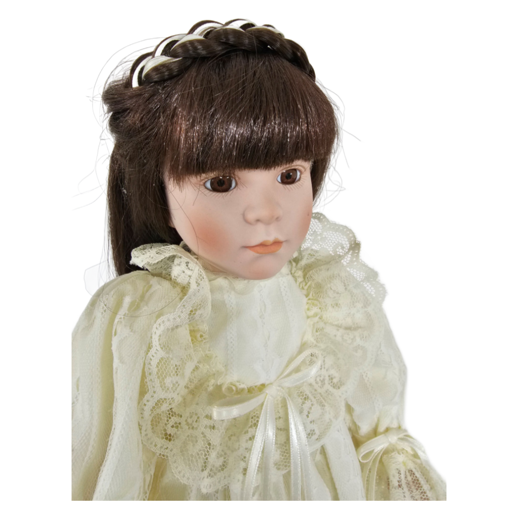 Vintage Dynasty Doll "Eva" Vintage Wedding Dress Porcelain Doll 17" - Image 4