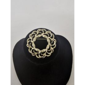 Vintage 1950's Coro Circle Wreath Design Silver Tone Pin Brooch